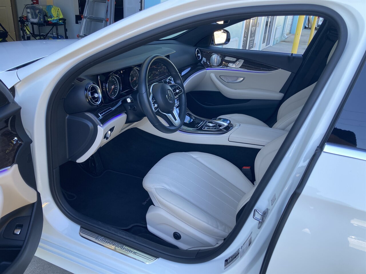 2019 Mercedes-Benz E 450 4MATIC   - Photo 14 - Stuart, FL 34997