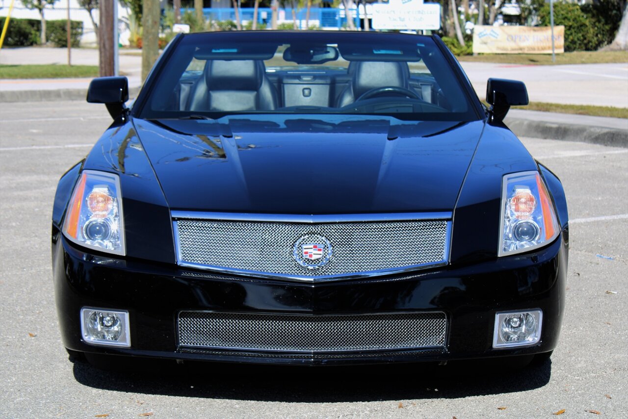 2008 Cadillac XLR-V   - Photo 8 - Stuart, FL 34997