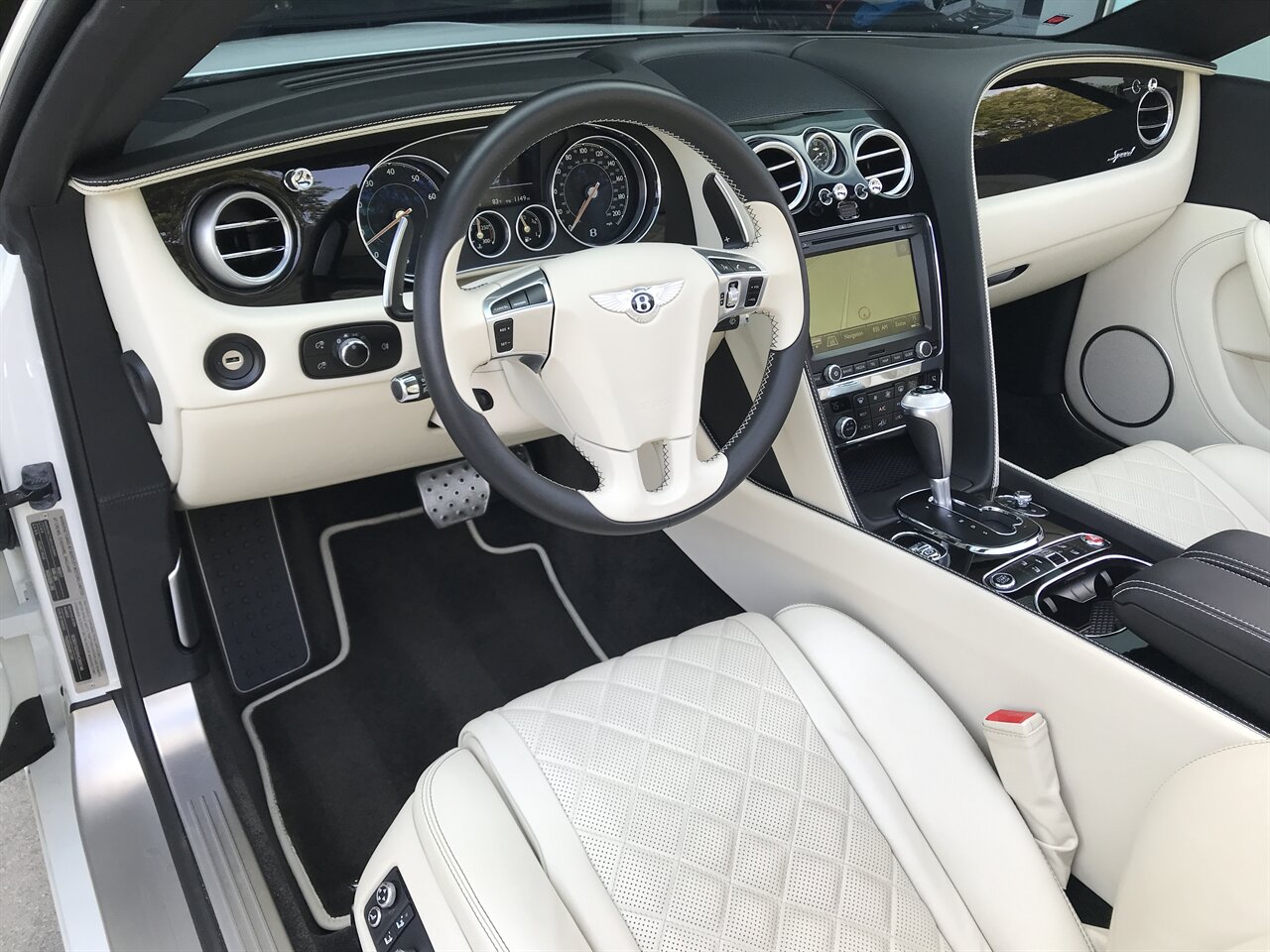 2017 Bentley Continental GT Speed Convertible   - Photo 19 - Stuart, FL 34997