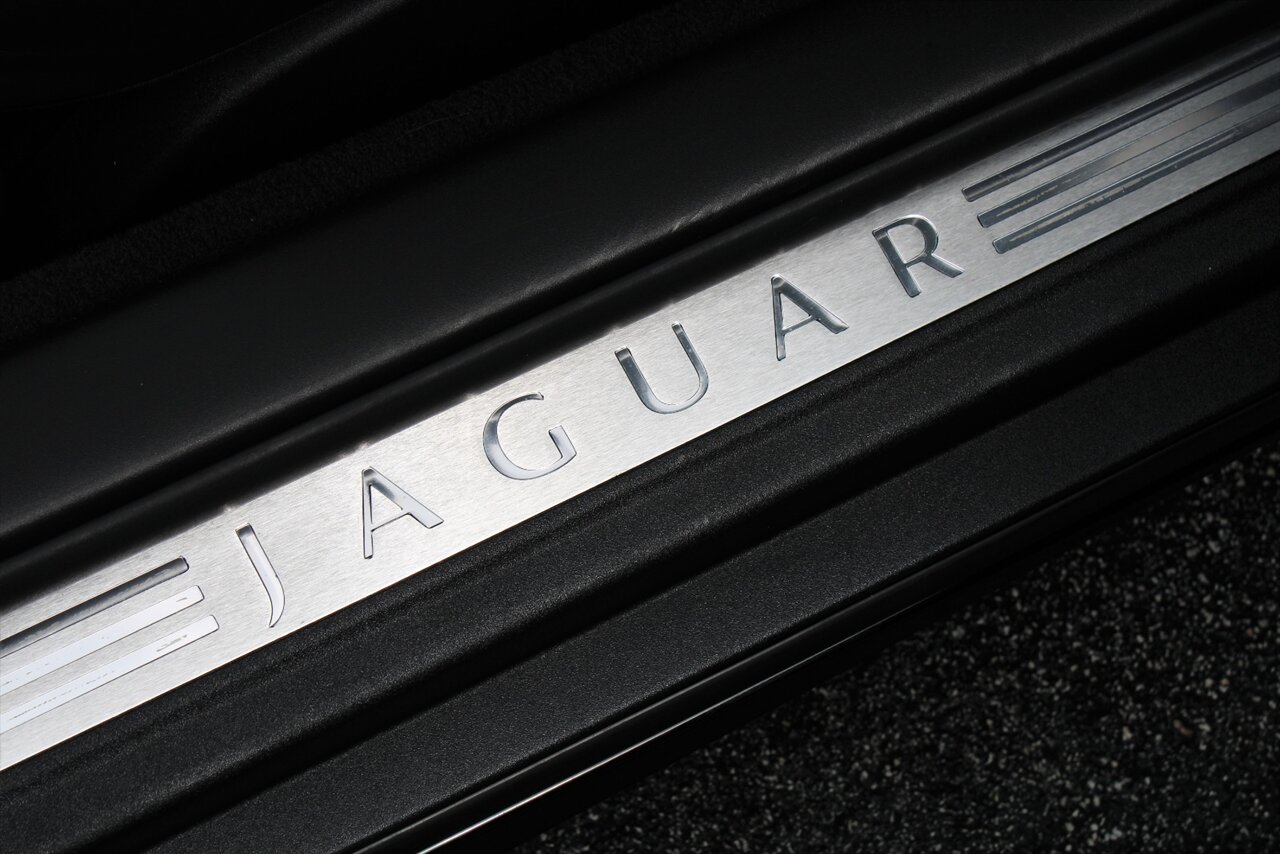 2010 Jaguar XK XKR   - Photo 32 - Stuart, FL 34997
