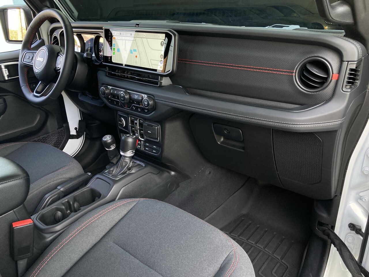 2024 Jeep Wrangler Rubicon - Photo 23 - Stuart, FL 34997