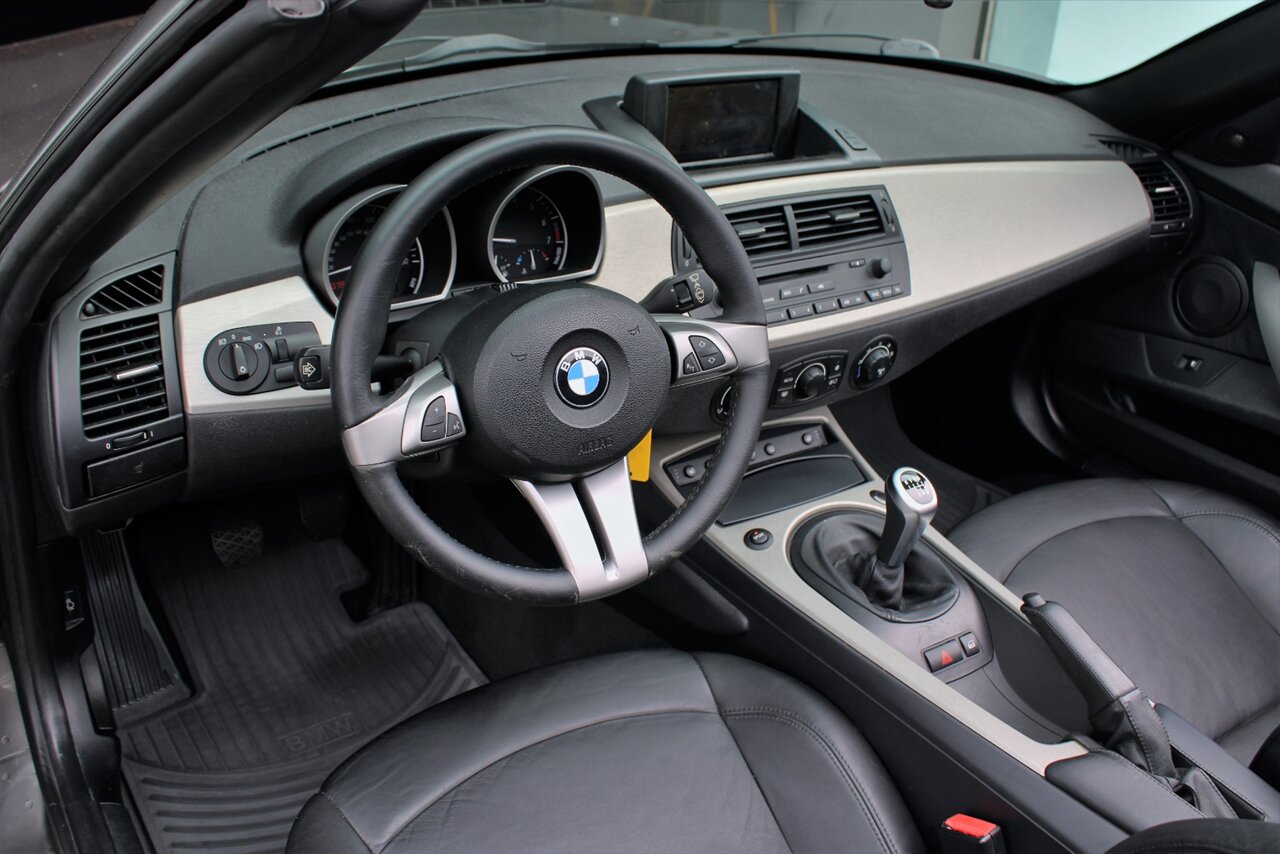 2005 BMW Z4 3.0i   - Photo 18 - Stuart, FL 34997