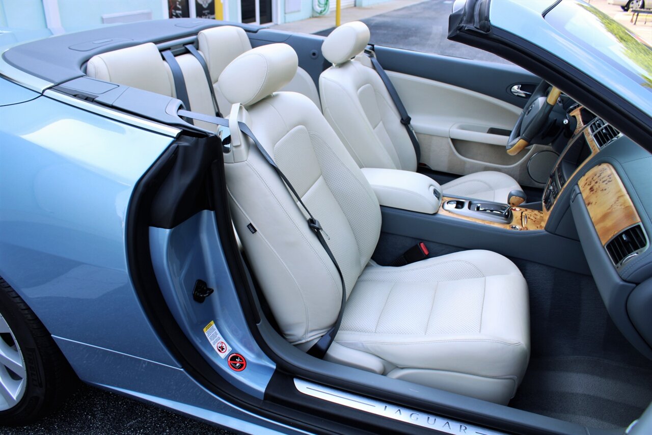 2007 Jaguar XK Convertible   - Photo 18 - Stuart, FL 34997