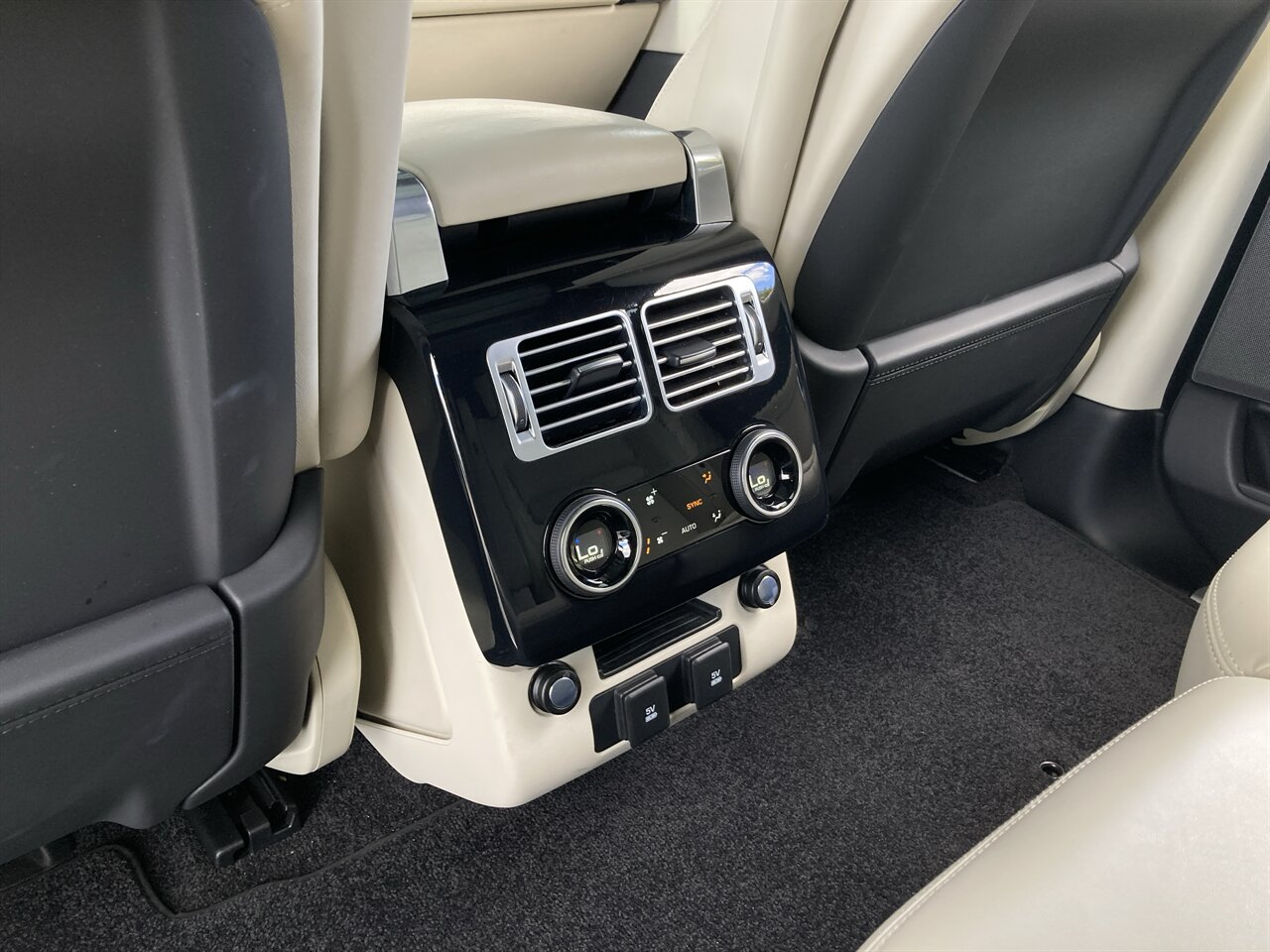 2019 Land Rover Range Rover Supercharged - Photo 30 - Stuart, FL 34997