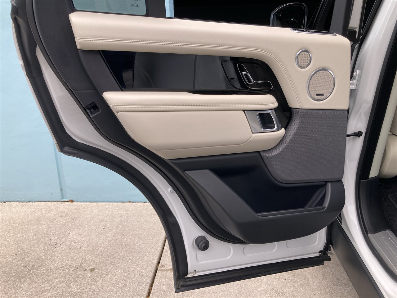 2019 Land Rover Range Rover Supercharged - Photo 36 - Stuart, FL 34997