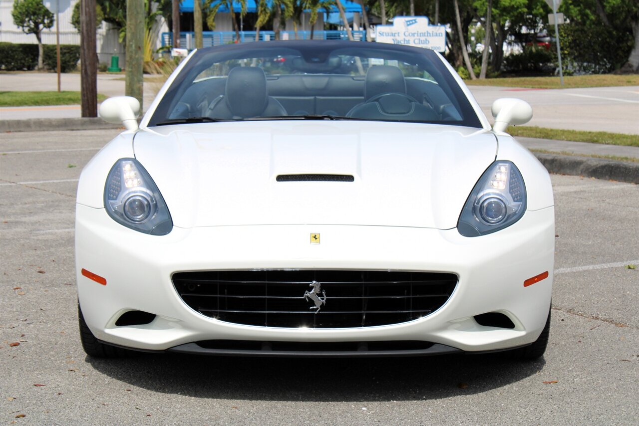 2014 Ferrari California   - Photo 8 - Stuart, FL 34997