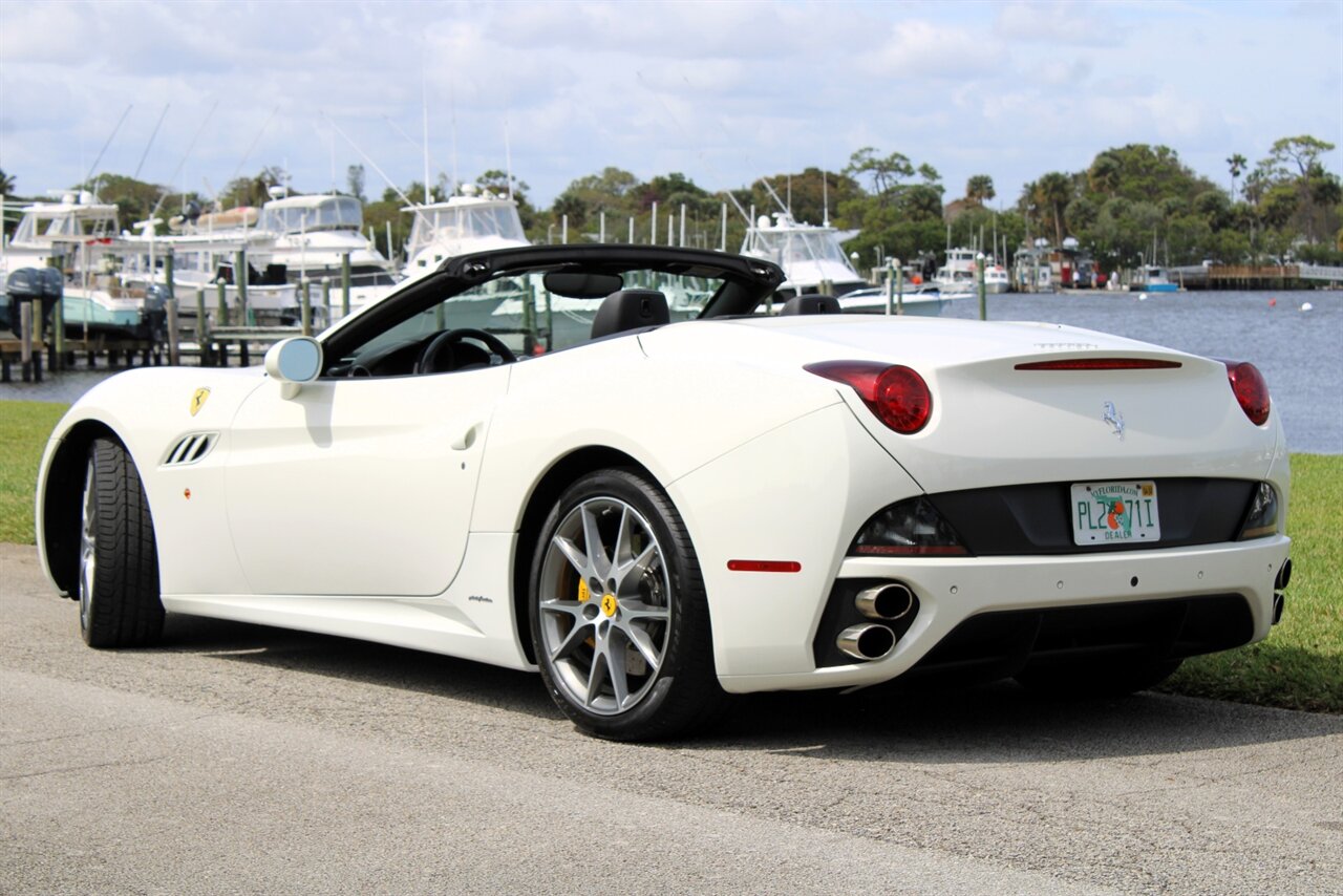 2014 Ferrari California   - Photo 5 - Stuart, FL 34997