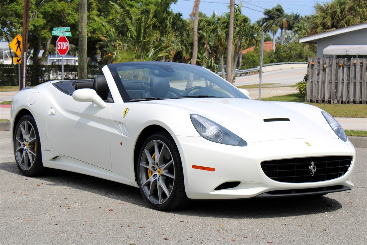 2014 Ferrari California   - Photo 10 - Stuart, FL 34997