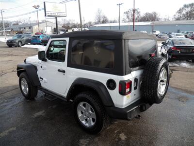 2022 Jeep Wrangler Sport S  4x4 - Photo 5 - Mishawaka, IN 46545
