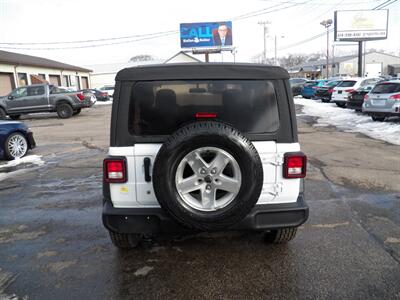 2022 Jeep Wrangler Sport S  4x4 - Photo 4 - Mishawaka, IN 46545