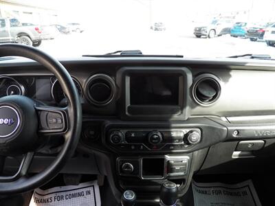 2022 Jeep Wrangler Sport S  4x4 - Photo 20 - Mishawaka, IN 46545
