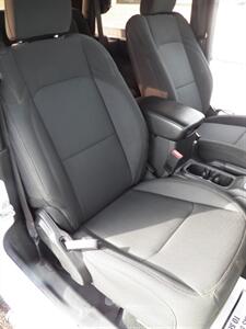 2022 Jeep Wrangler Sport S  4x4 - Photo 14 - Mishawaka, IN 46545