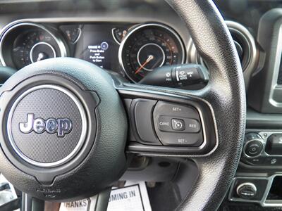 2022 Jeep Wrangler Sport S  4x4 - Photo 18 - Mishawaka, IN 46545