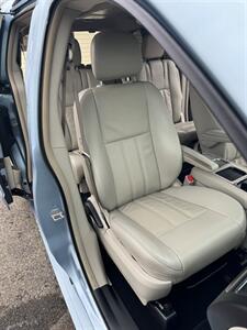 2013 Chrysler Town and Country Touring   - Photo 24 - Mishawaka, IN 46545