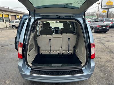 2013 Chrysler Town and Country Touring   - Photo 27 - Mishawaka, IN 46545