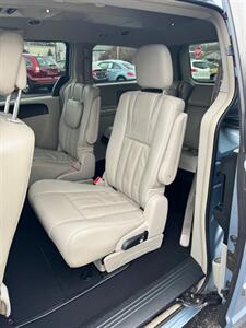 2013 Chrysler Town and Country Touring   - Photo 29 - Mishawaka, IN 46545