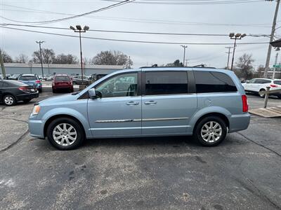 2013 Chrysler Town and Country Touring   - Photo 35 - Mishawaka, IN 46545