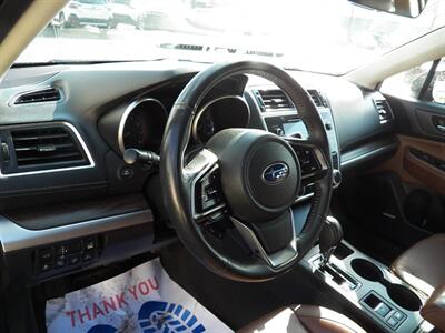 2019 Subaru Outback 3.6R Touring  AWD - Photo 10 - Mishawaka, IN 46545