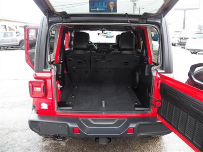 2021 Jeep Wrangler Unlimited Sahara 4x4 - Photo 12 - Mishawaka, IN 46545
