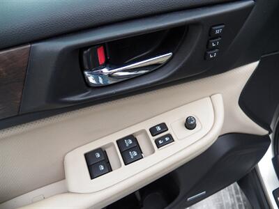 2015 Subaru Outback 3.6R Limited AWD - Photo 16 - Mishawaka, IN 46545