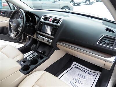 2015 Subaru Outback 3.6R Limited AWD - Photo 13 - Mishawaka, IN 46545