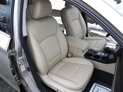 2015 Subaru Outback 3.6R Limited AWD - Photo 12 - Mishawaka, IN 46545