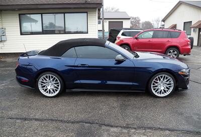 2018 Ford Mustang EcoBoost Premium   - Photo 3 - Mishawaka, IN 46545