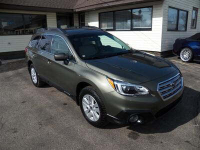 2017 Subaru Outback 2.5i Premium  AWD - Photo 1 - Mishawaka, IN 46545