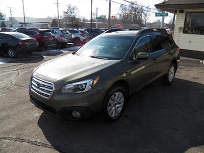 2017 Subaru Outback 2.5i Premium  AWD - Photo 7 - Mishawaka, IN 46545