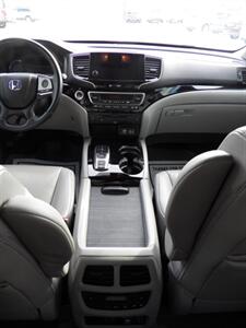 2020 Honda Pilot Touring w/Rear Captain's   - Photo 21 - Mishawaka, IN 46545