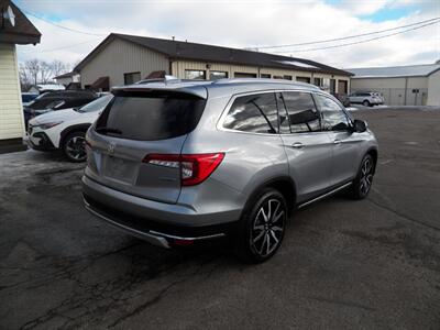 2020 Honda Pilot Touring w/Rear Captain's   - Photo 3 - Mishawaka, IN 46545