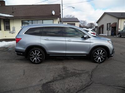 2020 Honda Pilot Touring w/Rear Captain's   - Photo 2 - Mishawaka, IN 46545