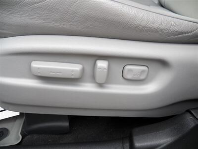 2020 Honda Pilot Touring w/Rear Captain's   - Photo 12 - Mishawaka, IN 46545