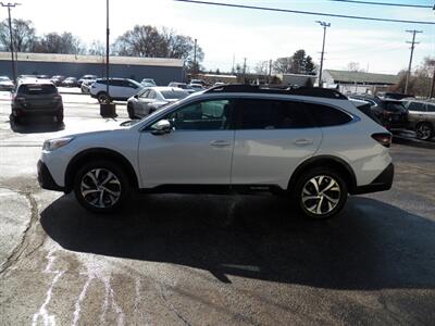 2022 Subaru Outback Limited AWD - Photo 6 - Mishawaka, IN 46545