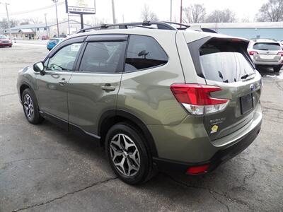 2019 Subaru Forester Premium  AWD - Photo 3 - Mishawaka, IN 46545