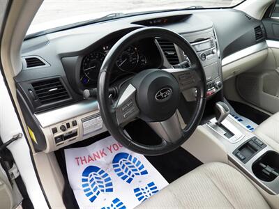 2011 Subaru Outback 2.5i Premium AWD - Photo 7 - Mishawaka, IN 46545