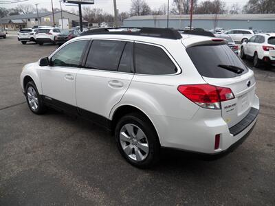 2011 Subaru Outback 2.5i Premium AWD - Photo 2 - Mishawaka, IN 46545