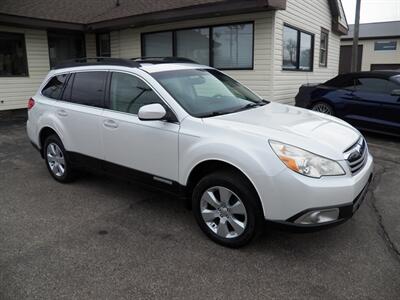 2011 Subaru Outback 2.5i Premium AWD - Photo 4 - Mishawaka, IN 46545