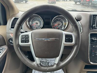2013 Chrysler Town and Country Touring   - Photo 34 - Mishawaka, IN 46545