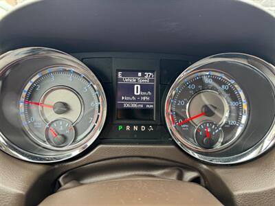 2013 Chrysler Town and Country Touring   - Photo 32 - Mishawaka, IN 46545