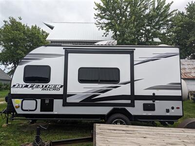 2022 Jayco Jay Feather Micro 166FBS Micro   - Photo 2 - Sycamore, IL 60178