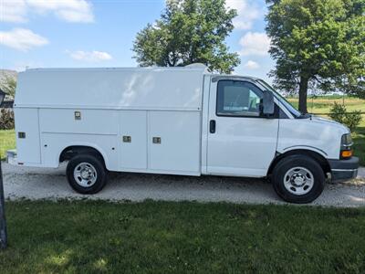 2012 Chevrolet Express 3500 - Photo 6 - Sycamore, IL 60178