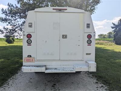 2012 Chevrolet Express 3500 - Photo 4 - Sycamore, IL 60178