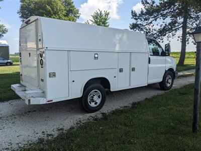 2012 Chevrolet Express 3500 - Photo 5 - Sycamore, IL 60178