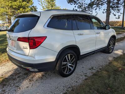 2016 Honda Pilot Elite   - Photo 6 - Sycamore, IL 60178