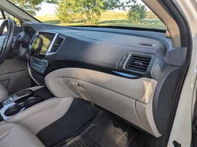 2016 Honda Pilot Elite   - Photo 21 - Sycamore, IL 60178