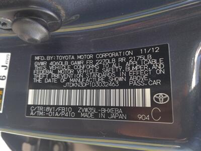 2013 Toyota Prius   - Photo 9 - Sycamore, IL 60178