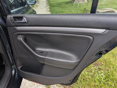 2009 Volkswagen Jetta SportWagen TDI - Photo 20 - Sycamore, IL 60178