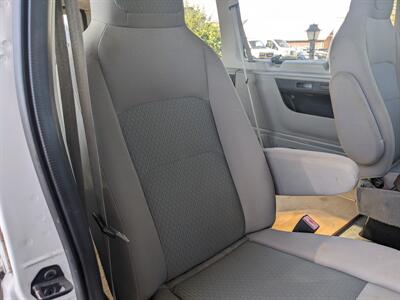 2014 Ford E-350 SD XLT - Photo 25 - Sycamore, IL 60178