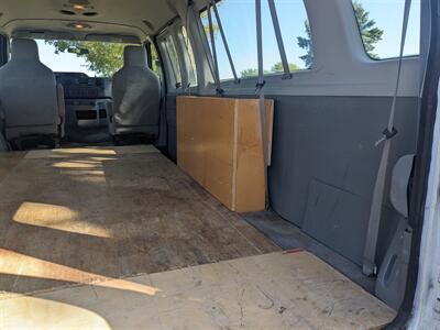 2014 Ford E-350 SD XLT - Photo 16 - Sycamore, IL 60178